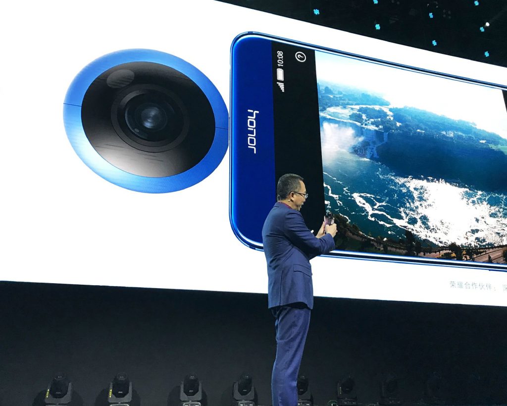 Ming Zhao, President of Huawei Honor Business Unit, holding Honor VR Camera