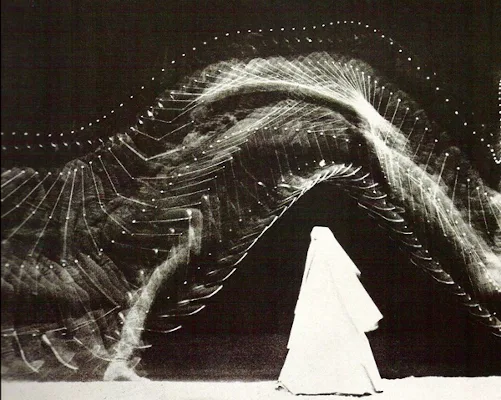 A light painting by Etienne-Jules Marey & George Demeny, created in 1889.