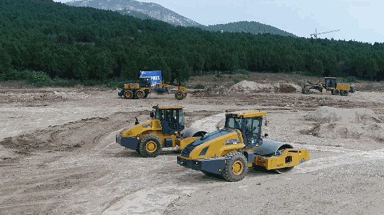 GIF of XCMG's construction machinery