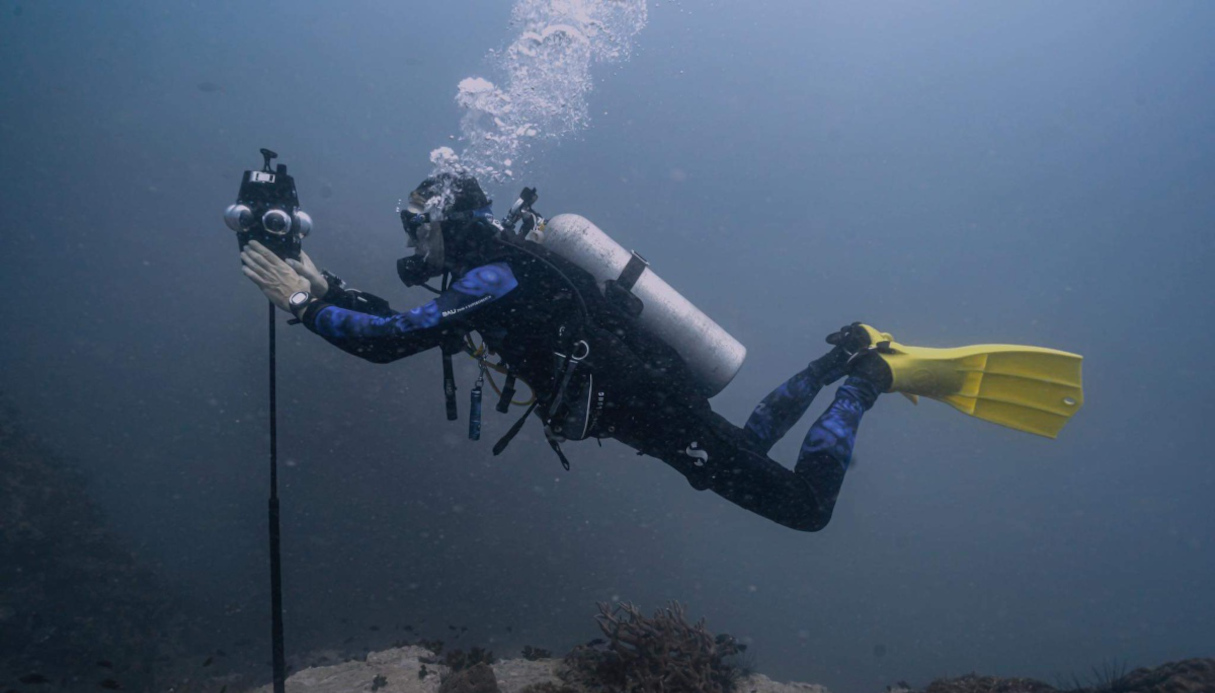 Mantis LV< Scuba Diving Equipment