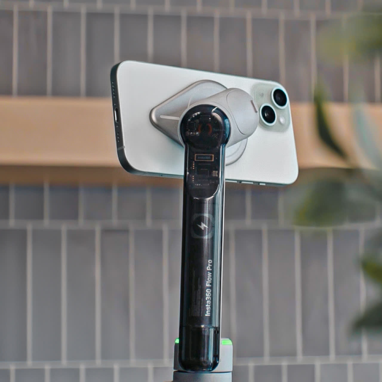 Support Magnétique Insta360 Flow Pro Pour Téléphone - Compatible MagSafe (iPhone 12 Et +)