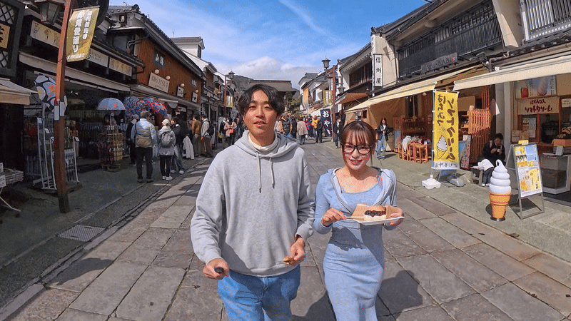 street videography using insta360 x5 and invisible selfie stick