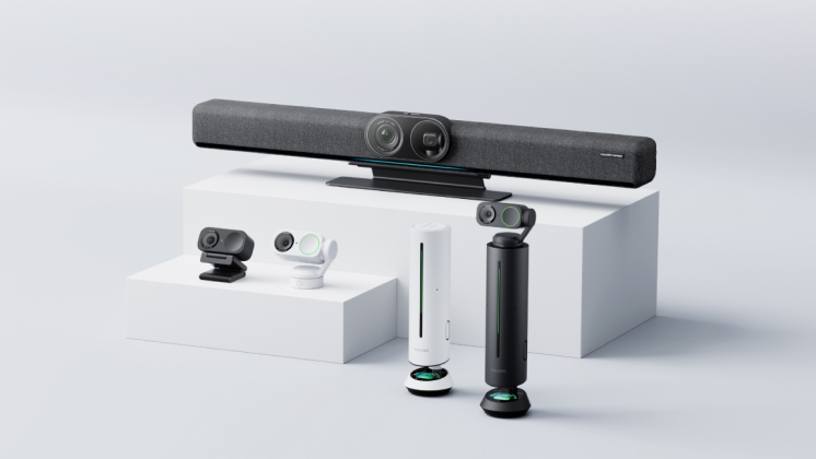 Insta360's conferencing product lineup, including Link 2 webcams, the Wave speakerphone, and Connect videobar.