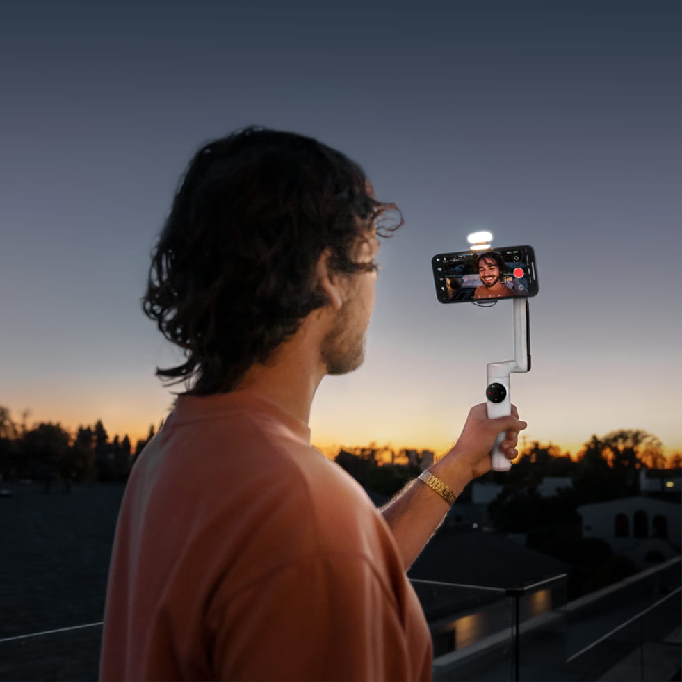 Insta360 Flow – AI Tracking Smartphone Gimbal