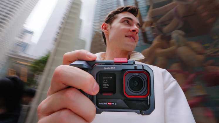 street photography using insta360 ace pro 2