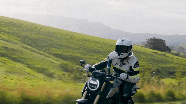 Connecting motorcycle helmet headset to Insta360 X5.