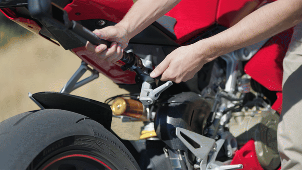 This image has an empty alt attribute; its file name is ezgif.com-video-to-gif-converter%20(1).gif